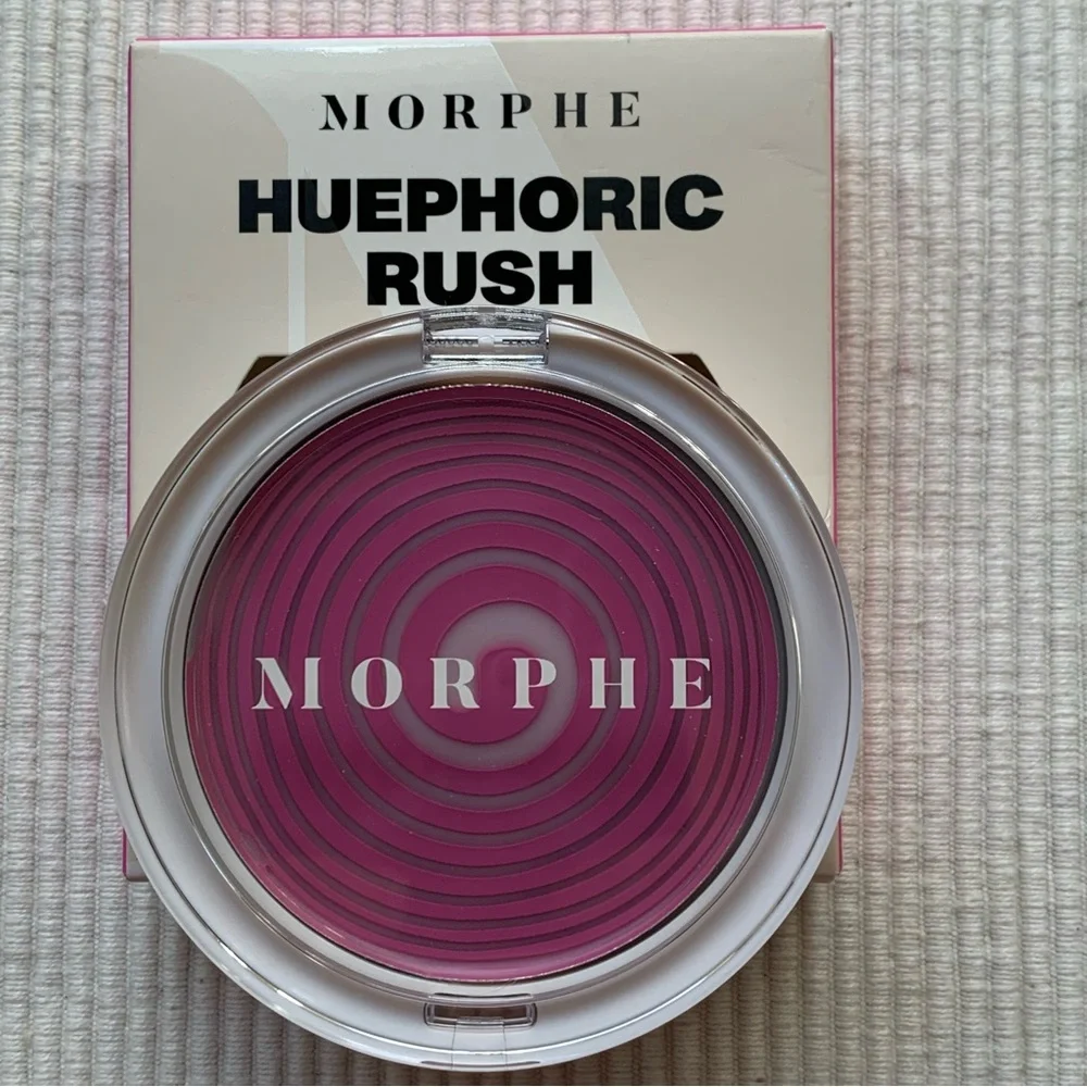 Morphe Huephoric Rush 3-in-1 Silk Blush
Shade:  Energized - lavender - Picture 2 of 11